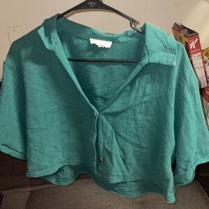 Crop top 
Linen like material